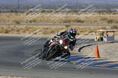 media/Jan-09-2022-SoCal Trackdays (Sun) [[2b1fec8404]]/Turn 11 (935am)/